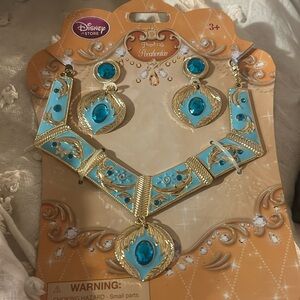 Disney Pocohontas  RARE Jewelry Set. So beautiful POCOHONTAS!!!!